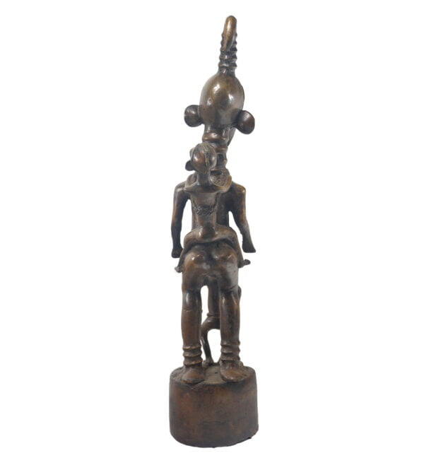 Statuette africaine en Bronze Tikar 59 cm 7,3 Kg. – Image 9